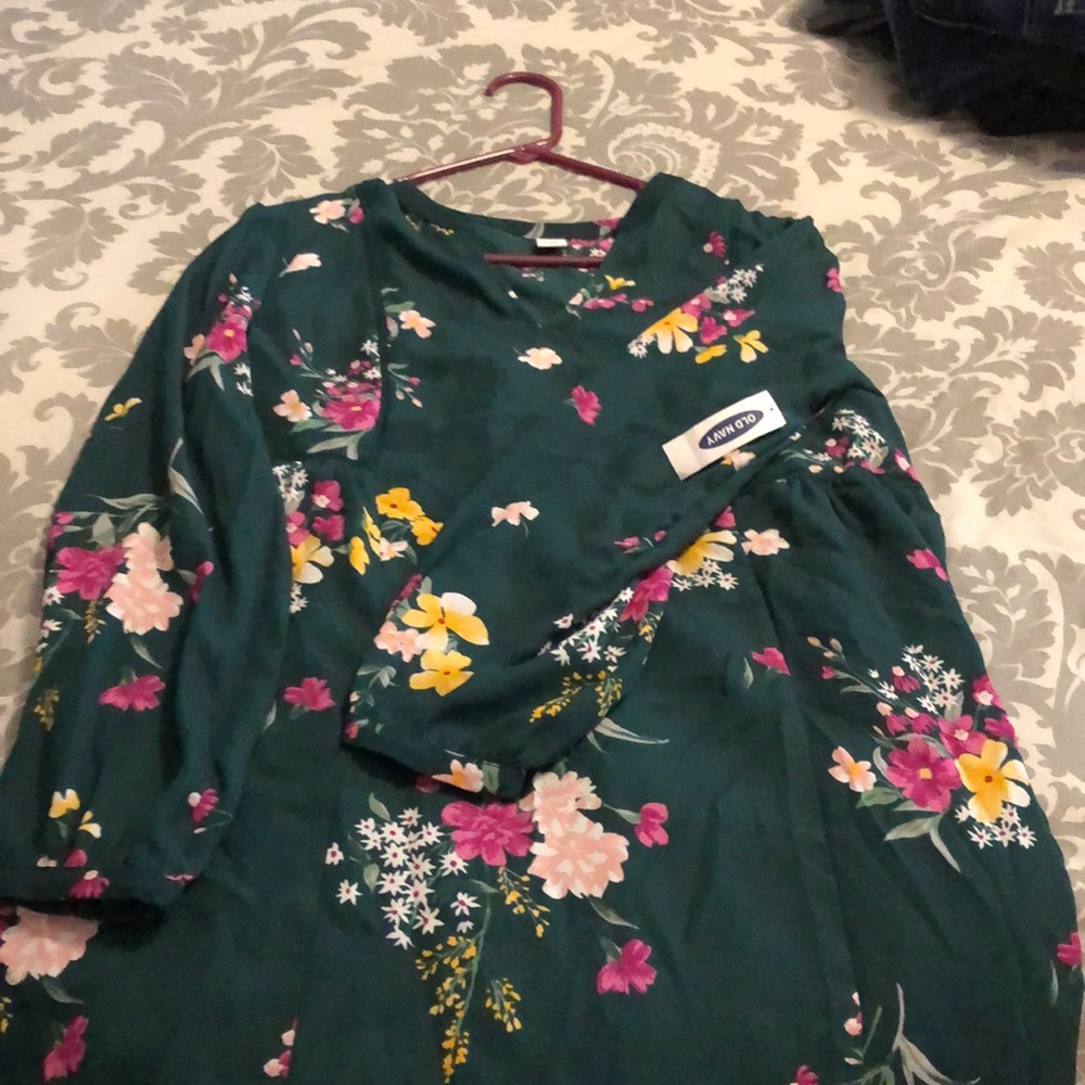 Knee length boho dress... emerald green w/slip